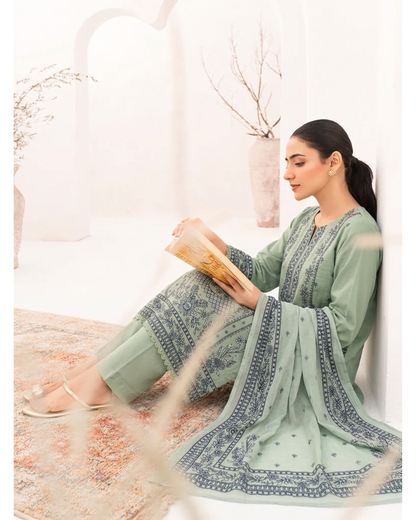 Elegant Summer 3PC Embroided Lawn Suit