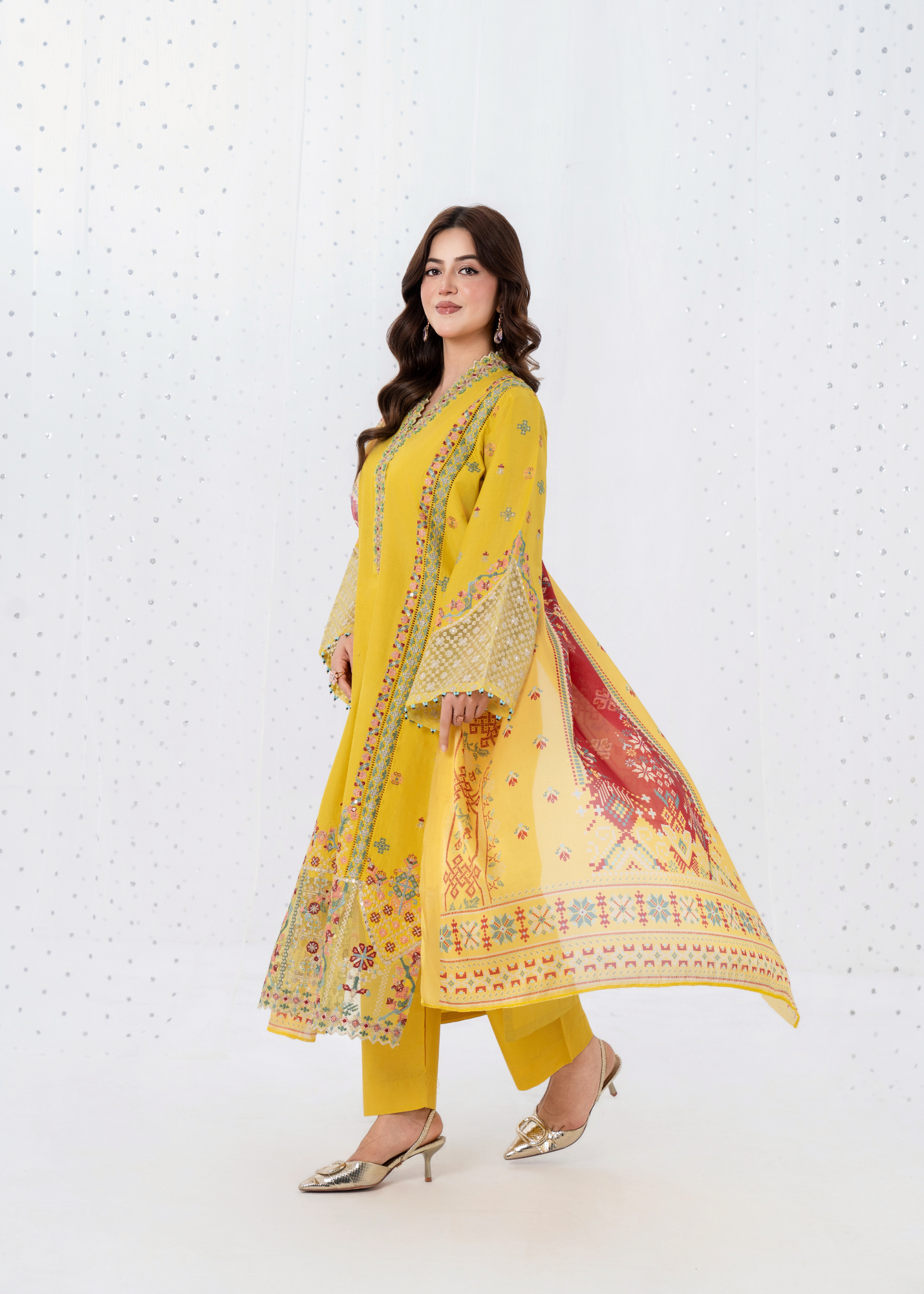 Elegant Summer 3PC Embroided Lawn Suit