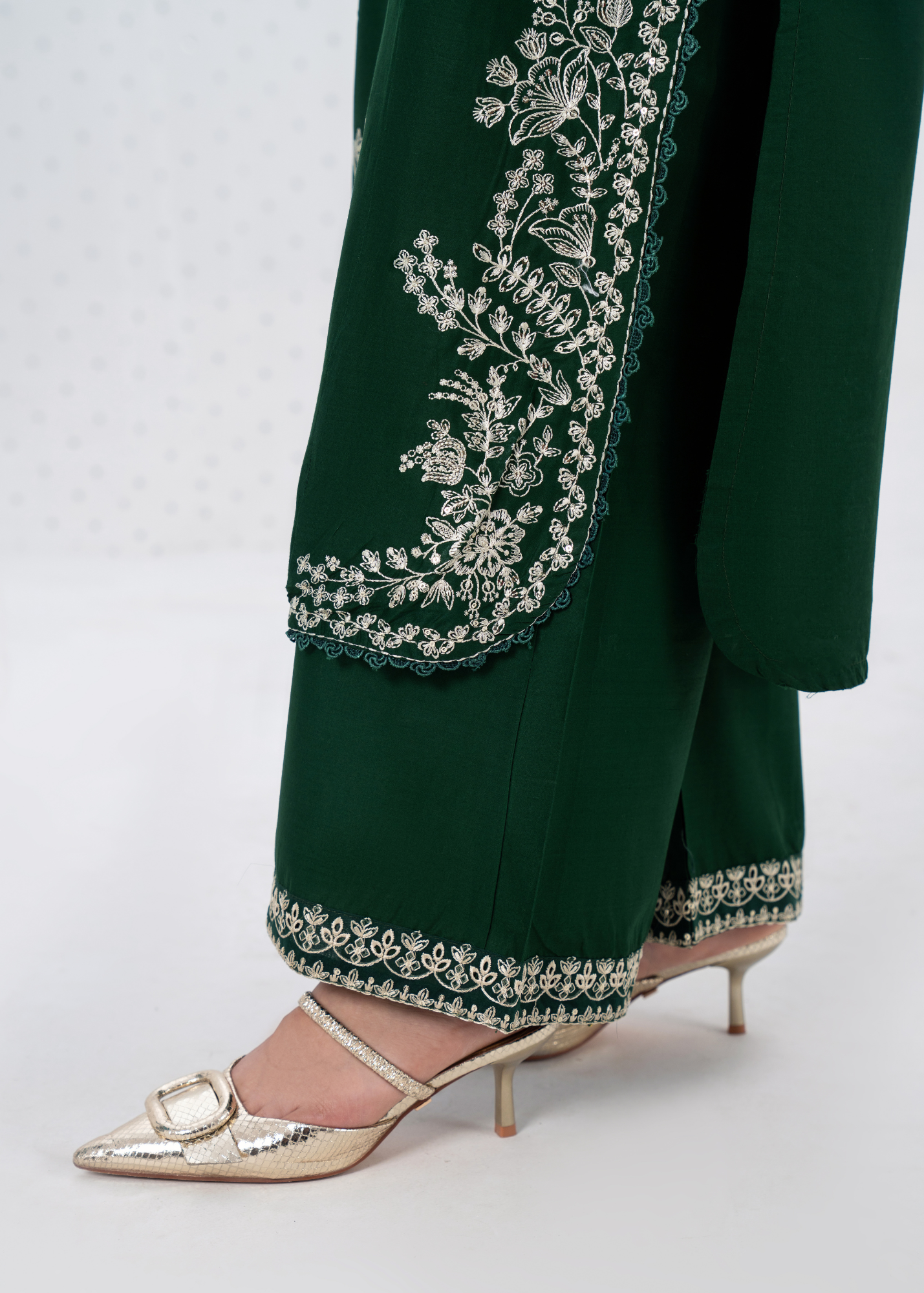 Luxury Embroidered 3PC Lawn Stitched Summer Suit